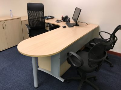 Comtel - L-shaped Manager Desk with Pea-shapd ending, Curvy Leg and Modesty Panel