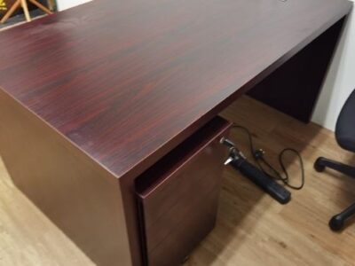 Office table with mobile pesdetal_Offitek