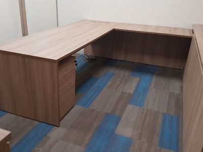Temasek Polytechnic Phase 1A for Logistics Construction -  Free Standing Laminated Director's Desk