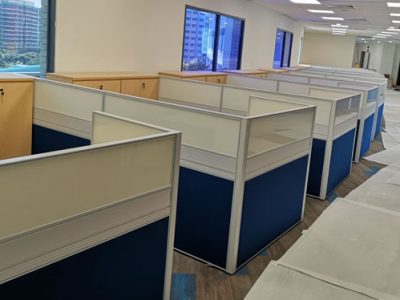 Temasek Polytechnic Phase 1B for Logistics Construction - T40 Series Workstations with Double Sided Glass and Swing Door Cabinets