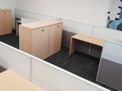 Temasek Polytechnic Phase 1B for Logistics Construction - T40 Series Workstations with Double Sided Glass and Swing Door Cabinets