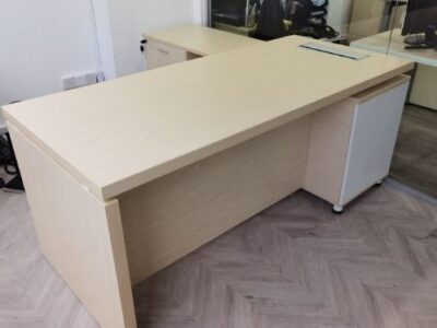 Office Furniture | Director's Desk | Front View | Nantes Series | M P International | Offitek