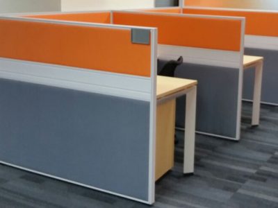 THK - T40 Workstation with Fabric Panel and DE Table Legs