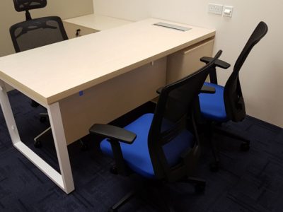 Verint - Executive Desk with BO Series Table Legs